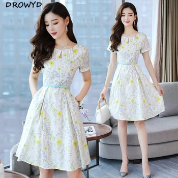 2019 Summer Bohemian Sexy Midi Dress Women O-Neck Short Sleeve Beach Club Party Dresses Print Floral Elegant Boho Dress Vestidos
2019 Summer Bohemian Sexy Midi Dress Women O-Neck Short Sleeve Beach Club Party Dresses Print Floral Elegant Boho Dress Vestidos