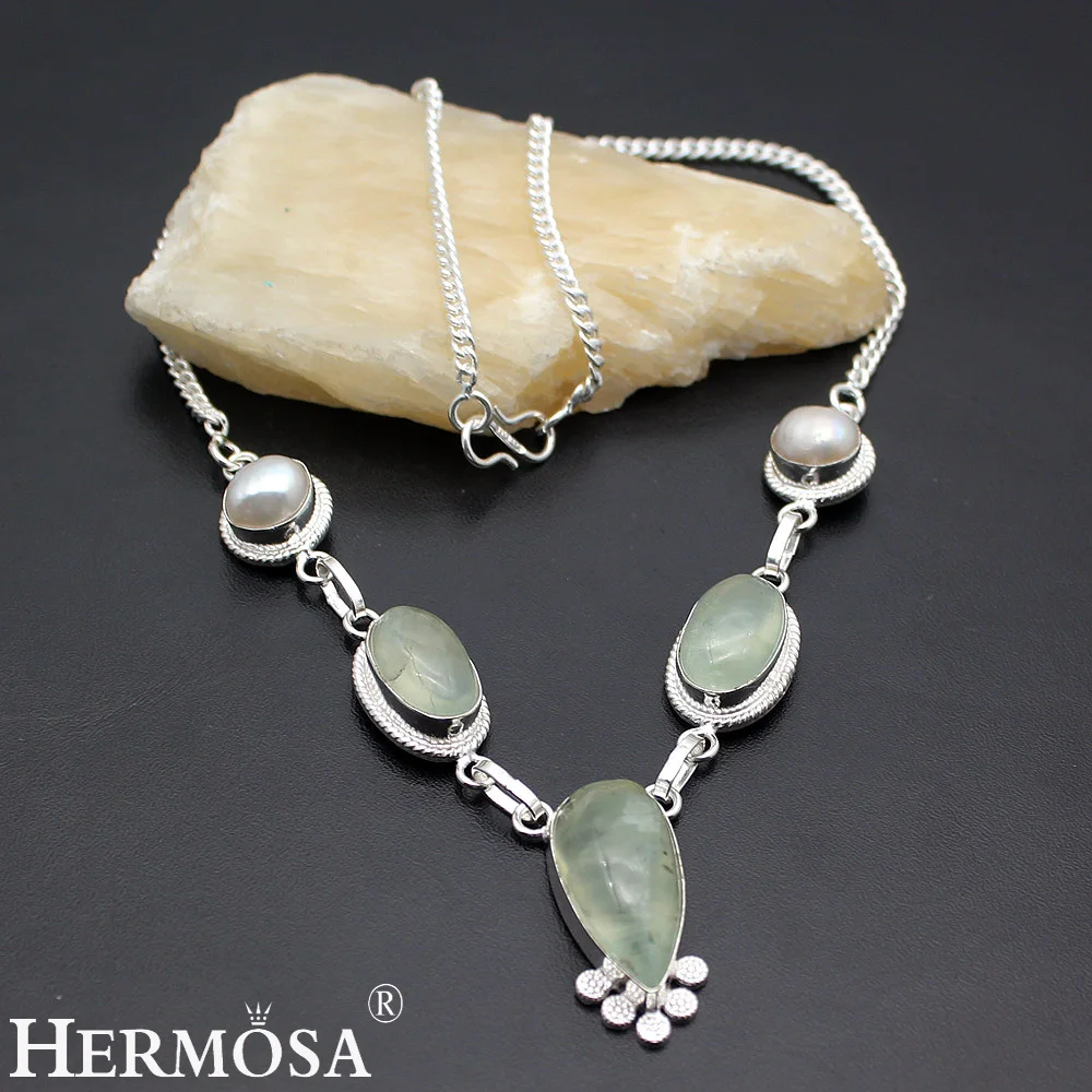 Hermosa Jewelry Classic Fashion RIVER PEARL 925 Sterling Silver Women Necklace 19 inches HM524
Hermosa Jewelry Classic Fashion RIVER PEARL 925 Sterling Silver Women Necklace 19 inches HM524