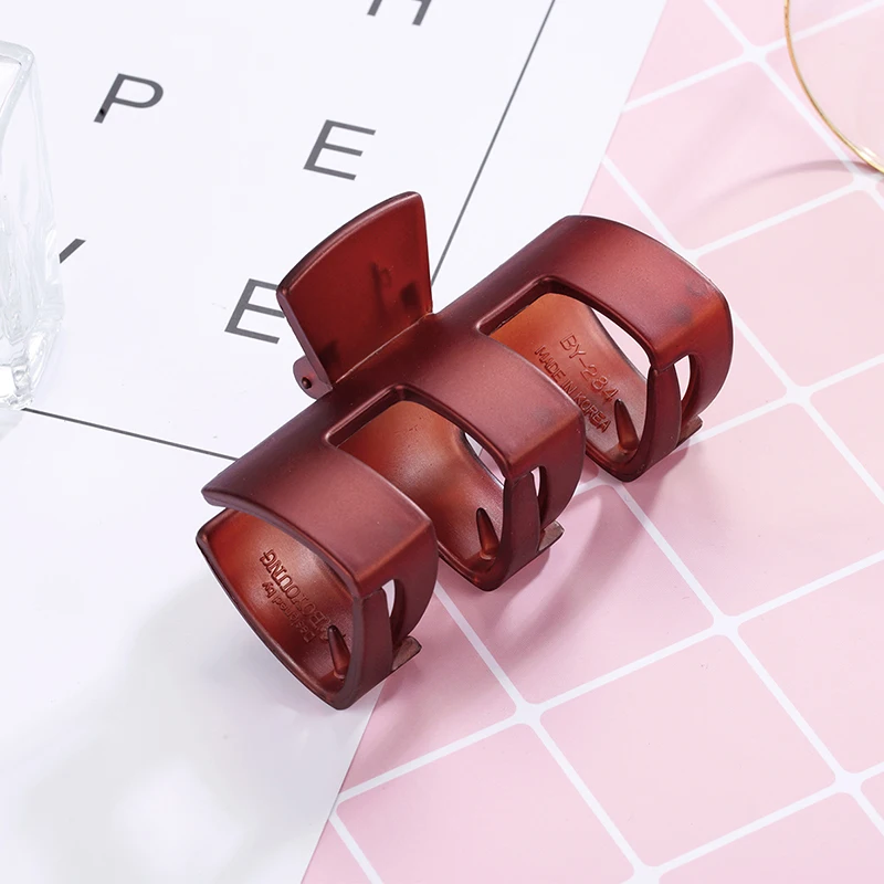 CHIMERA Brown Acrylic Hair Claw for Women Simple Solid Color Barrettes Hair Clip Large Hollow Out Ponytail Clamps for Thick Hair
CHIMERA Brown Acrylic Hair Claw for Women Simple Solid Color Barrettes Hair Clip Large Hollow Out Ponytail Clamps for Thick Hair