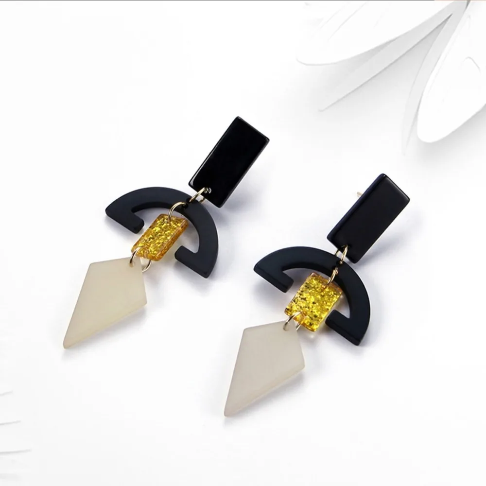 New Brand Acrylic Statement Earrings Hot Sale Fashion Jewelry Geometric Drop Earrings For Women Accessories
New Brand Acrylic Statement Earrings Hot Sale Fashion Jewelry Geometric Drop Earrings For Women Accessories