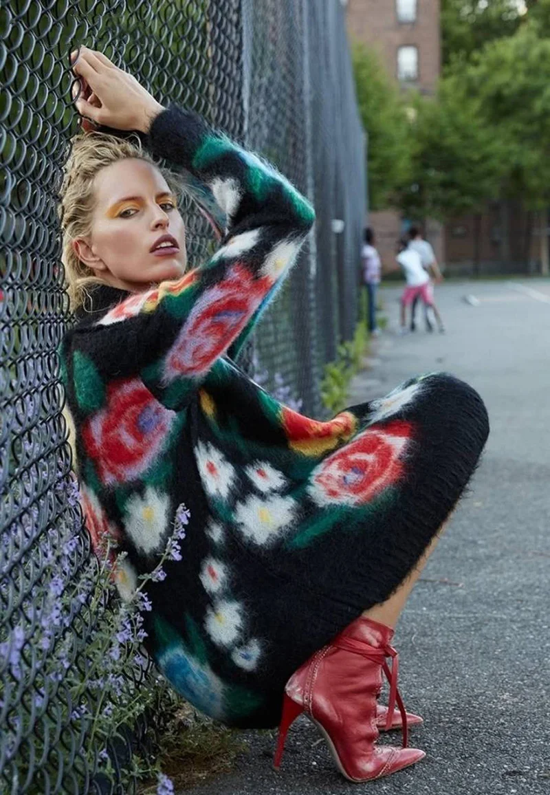 High-end Runway 2018 Mohair Blend Rose Intarsia Soft Warmer Fleece Loose Knit Sweater - Women Turtleneck Long Sleeves Pullover
High-end Runway 2018 Mohair Blend Rose Intarsia Soft Warmer Fleece Loose Knit Sweater - Women Turtleneck Long Sleeves Pullover