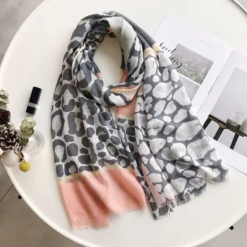 women long pink leopard scarf 2020 female autumn spring luxury brand original long patchwork scarf Foulards Hijab
women long pink leopard scarf 2020 female autumn spring luxury brand original long patchwork scarf Foulards Hijab