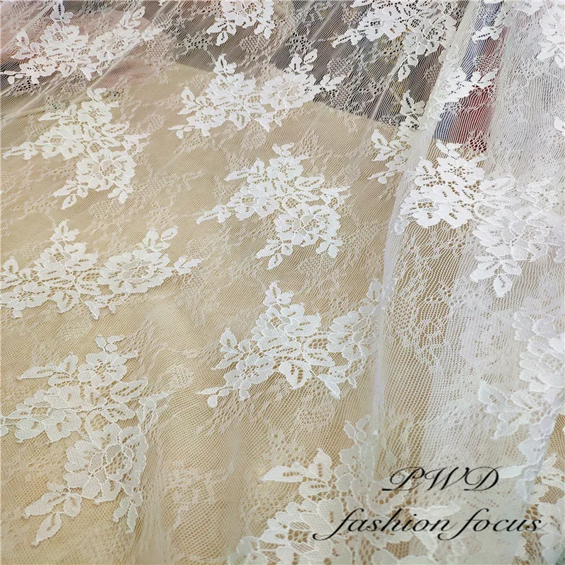 Фото Классический дизайн нейлоновое платье ресницы Мягкая Белая французская ткань |