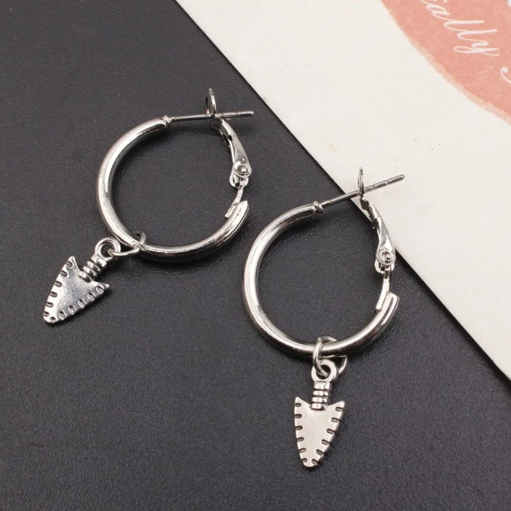 SexeMara European Endless Circle Hoop Earrings Handmade Silver Color Simple Arrow Earring Women Men Chic Bijoux Jewelry Charms
SexeMara European Endless Circle Hoop Earrings Handmade Silver Color Simple Arrow Earring Women Men Chic Bijoux Jewelry Charms