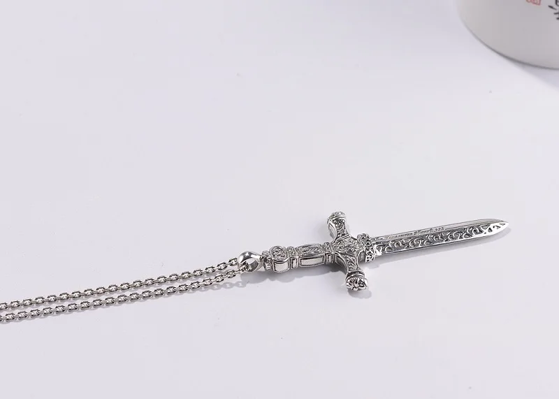 silver-necklace007c