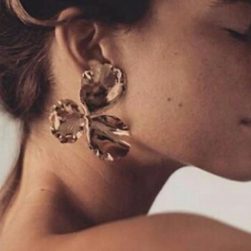 Best lady Vintage Alloy Flower Stud Earrings for Women New Cheap Metal Statement Earrings Jewelry Gold&Silver Plated Shiny Charm
Best lady Vintage Alloy Flower Stud Earrings for Women New Cheap Metal Statement Earrings Jewelry Gold&Silver Plated Shiny Charm