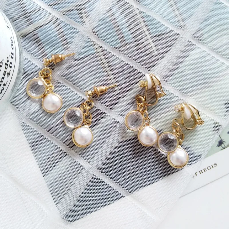 Korean Girl Exquisite Fashion Ear Clip Simple Creative Metal Texture Geometric Rhinestones Imitation Pearl Dangle Earrings
Korean Girl Exquisite Fashion Ear Clip Simple Creative Metal Texture Geometric Rhinestones Imitation Pearl Dangle Earrings
