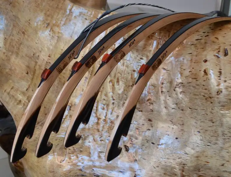 Archery Black Kai Yuan Bow Laminated Bow 20lb-55lb Recurve Bow Longbow for Hunting Imported material
Archery Black Kai Yuan Bow Laminated Bow 20lb-55lb Recurve Bow Longbow for Hunting Imported material