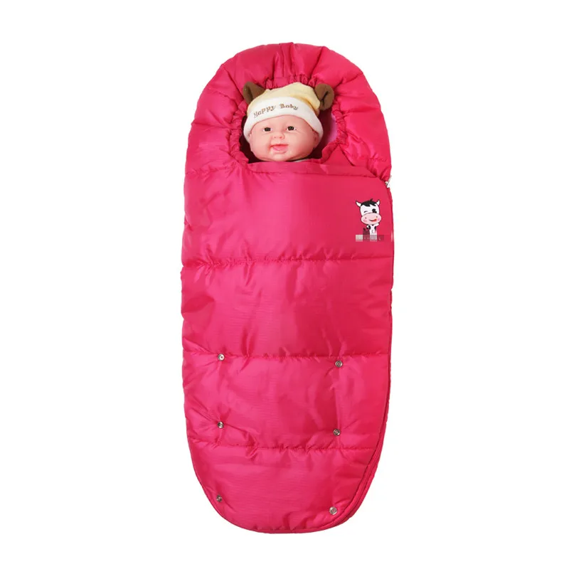The baby's warm winter sleeping bag can also be placed on the cart to prevent the baby from kicking the quilt.
The baby's warm winter sleeping bag can also be placed on the cart to prevent the baby from kicking the quilt.