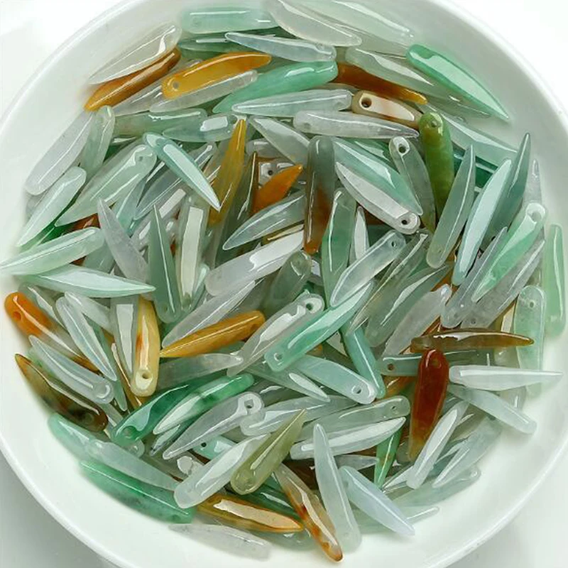 DIY jade jewelry natural A goods jade parts Myanmar jade three color chili accessories a pack of 20 pieces
DIY jade jewelry natural A goods jade parts Myanmar jade three color chili accessories a pack of 20 pieces