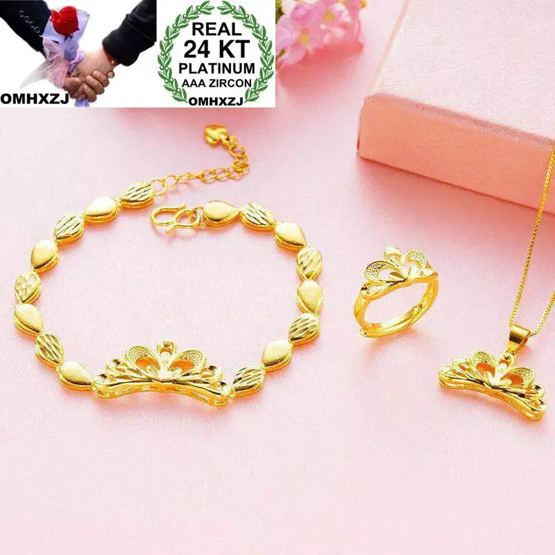 OMHXZJ Wholesale European Fashion Woman Girl Party Wedding Gift Crown 24KT Yellow Gold Ring+Bracelet+Necklace Jewelry Set JE19
OMHXZJ Wholesale European Fashion Woman Girl Party Wedding Gift Crown 24KT Yellow Gold Ring+Bracelet+Necklace Jewelry Set JE19