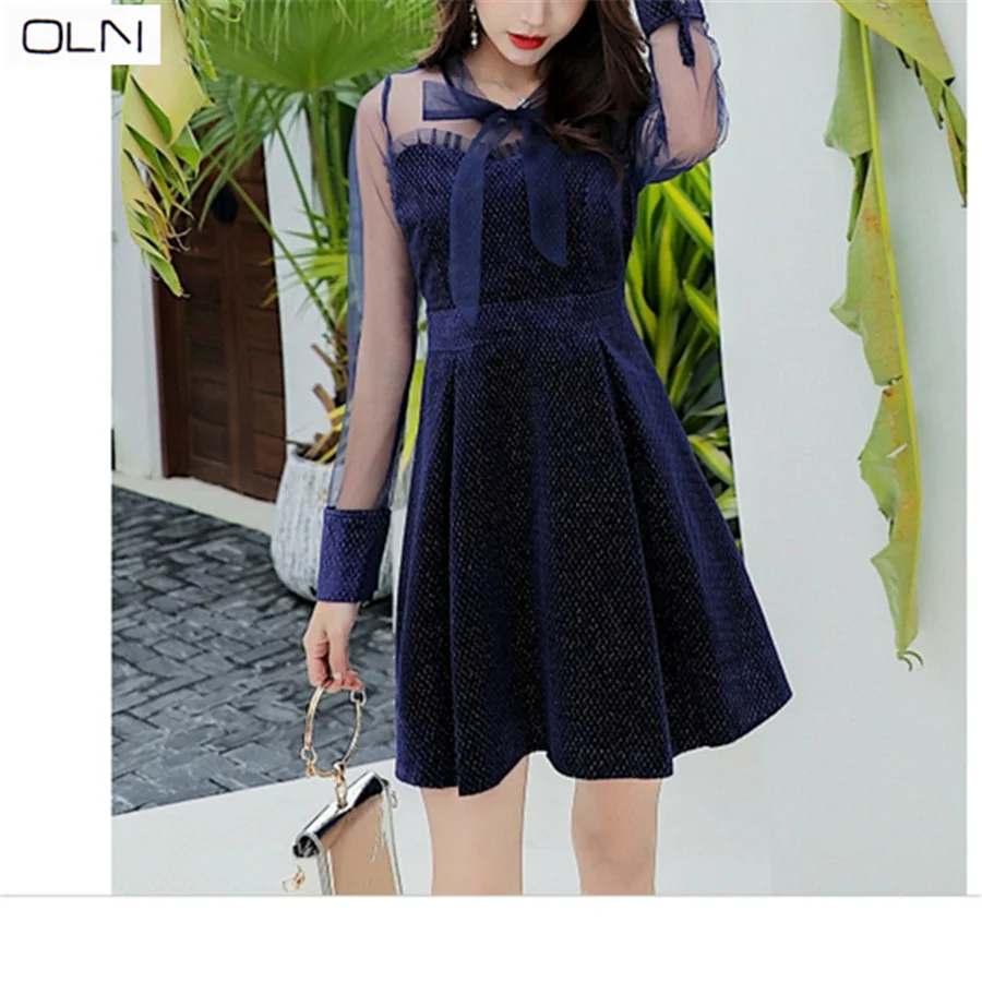 Spring and summer Korean and Japanese new gold velvet mesh stitching Hepburn long-sleeved retro perspective A-line dress w
Spring and summer Korean and Japanese new gold velvet mesh stitching Hepburn long-sleeved retro perspective A-line dress w