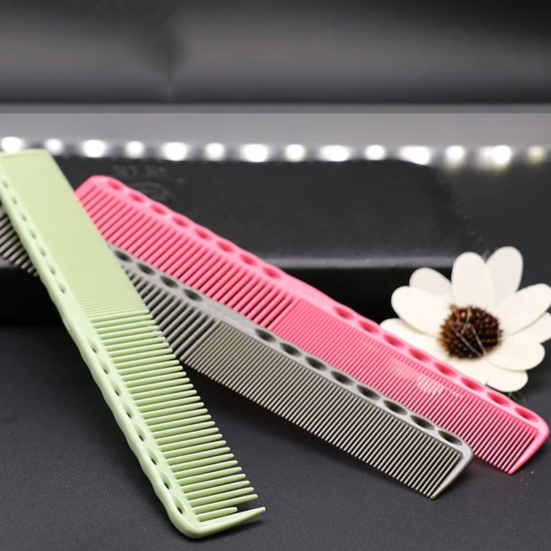 High Quality Portable Barber Anti-static Soft Curved Vent Salon Hairdressing Tool Rows Tine Comb Hair Brush Plastic 18.5 x 2.5cm
High Quality Portable Barber Anti-static Soft Curved Vent Salon Hairdressing Tool Rows Tine Comb Hair Brush Plastic 18.5 x 2.5cm