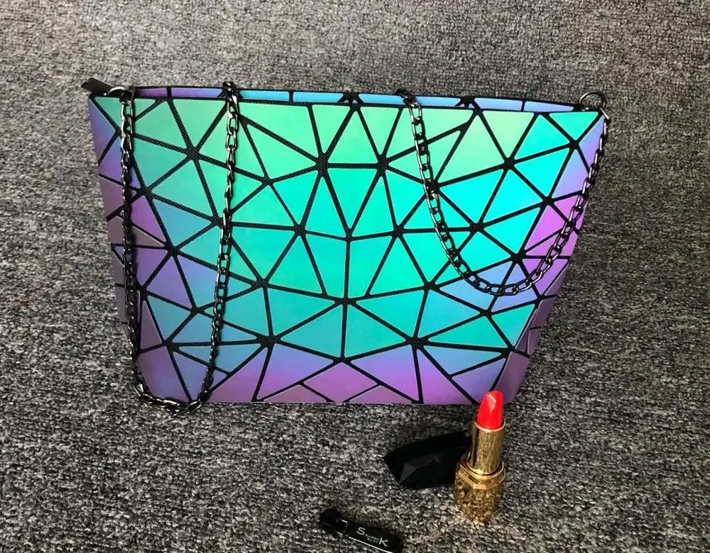 Geometry Women Messenger Bags Crossbody Designer Handbags Noctilucent Lattice Pearl Shoulder Tote Bag
Geometry Women Messenger Bags Crossbody Designer Handbags Noctilucent Lattice Pearl Shoulder Tote Bag