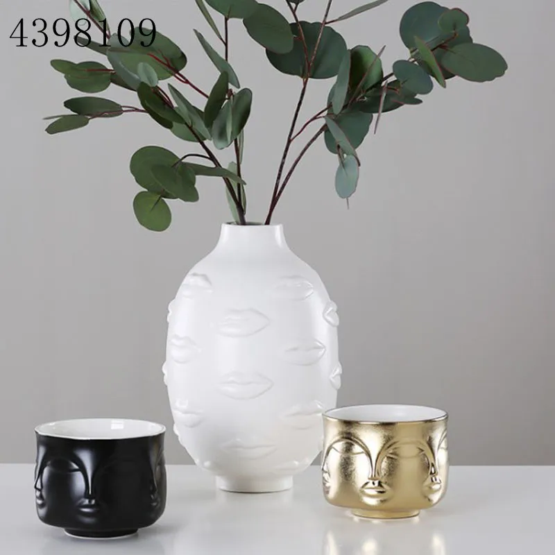 Creative multi-faceted flowerpot succulents home garden decoration ceramic craft avatar sculpture vase multi-faceted flower pot
Creative multi-faceted flowerpot succulents home garden decoration ceramic craft avatar sculpture vase multi-faceted flower pot