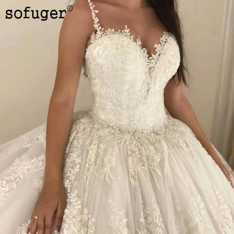 Luxury Puffy Lace Strap Sweetheart Wedding Dresses Gown Spaghetti Sleeveless Applique Train 2019 Bridal Dresse Vestido De Novia
Luxury Puffy Lace Strap Sweetheart Wedding Dresses Gown Spaghetti Sleeveless Applique Train 2019 Bridal Dresse Vestido De Novia