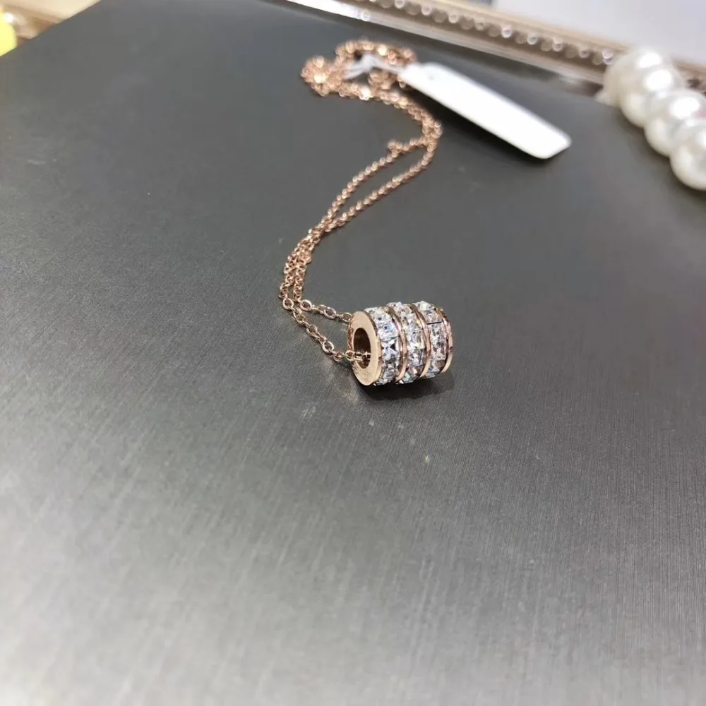 Stainless Steel Necklace Circle Pendant For Women Jewelry Bulgaria Cubic Zirconia Round Necklaces Short Chain Rose Gold Color
Stainless Steel Necklace Circle Pendant For Women Jewelry Bulgaria Cubic Zirconia Round Necklaces Short Chain Rose Gold Color