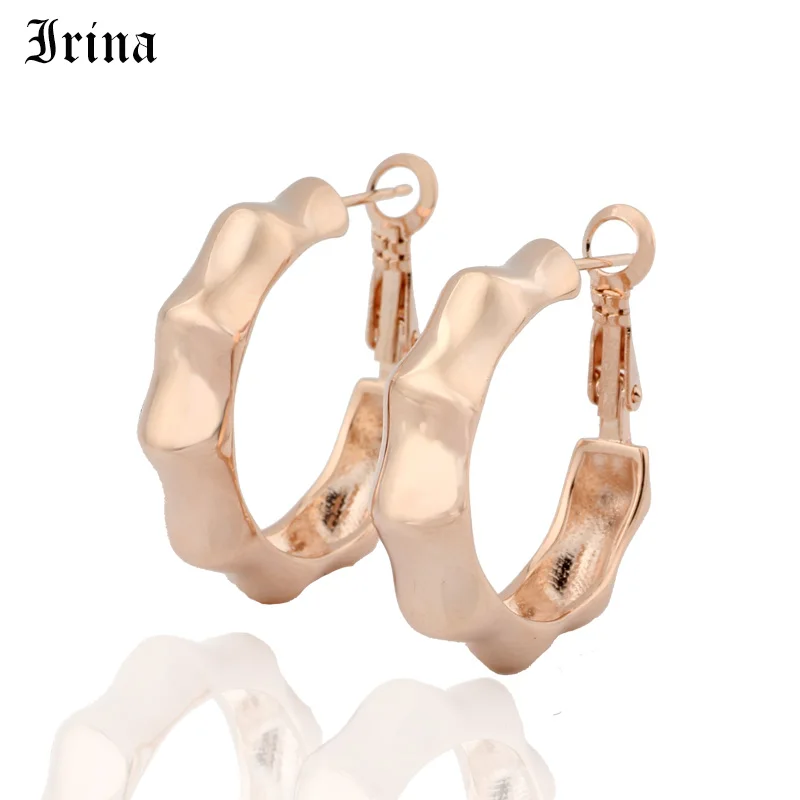 Irina American Retro Earrings Bamboo shape Hoop Charm Chic Fashion Jewerly Accessories Ear ring Elegant Round Hot
Irina American Retro Earrings Bamboo shape Hoop Charm Chic Fashion Jewerly Accessories Ear ring Elegant Round Hot