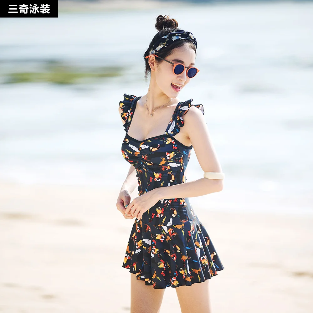 2017 Women's Siamese skirt-style steel with small breasts together conservative hot spring Summer sexy swimsuit Siamese swimwear 
2017 Women's Siamese skirt-style steel with small breasts together conservative hot spring Summer sexy swimsuit Siamese swimwear