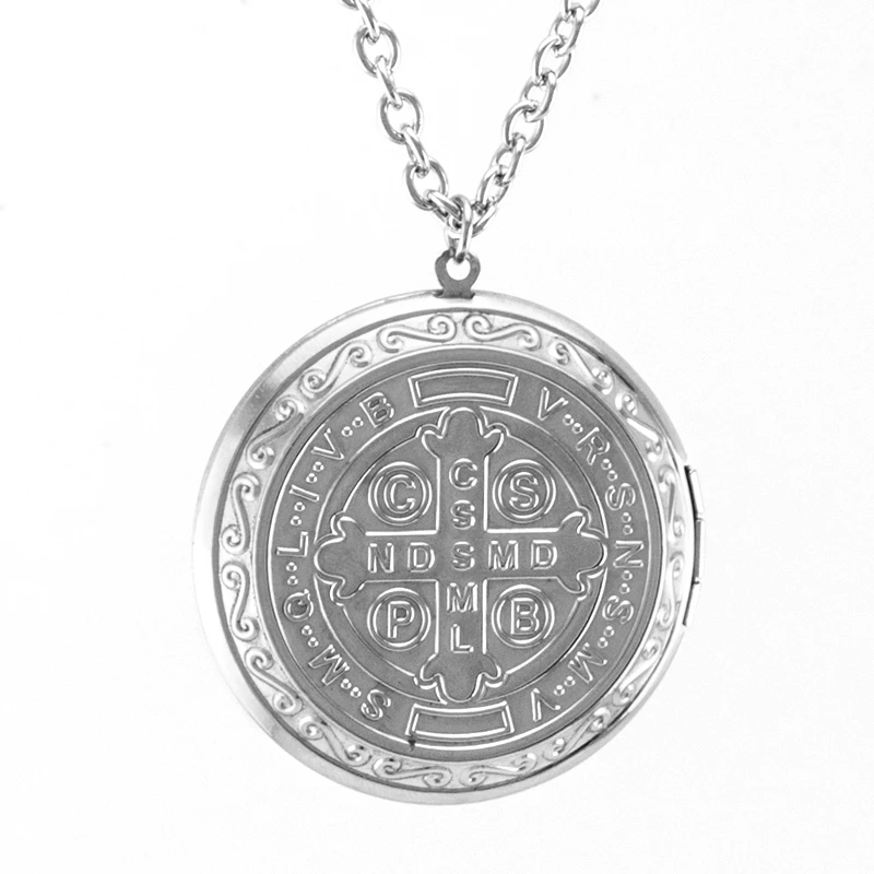 Photo LOCKETS Pendant The Saint Benedict Medal Stainless Steel Men 44mm Big Jewelry Necklaces for Father/Men Chrismas Gift 5pcs
Photo LOCKETS Pendant The Saint Benedict Medal Stainless Steel Men 44mm Big Jewelry Necklaces for Father/Men Chrismas Gift 5pcs
