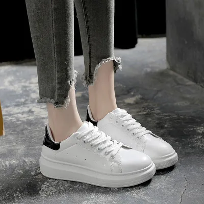 2018 new white shoes women Korean version of the end of thick sneakers casual shoes students increased puff pastry shoes shoes t
2018 new white shoes women Korean version of the end of thick sneakers casual shoes students increased puff pastry shoes shoes t