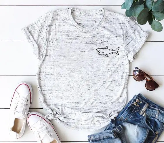 PADDY DESIGN Cute Shark Pocket T-shirt Graphic Print Hipster Women Top Tee Casual Short Sleeve Female Femme Tops Drop Ship Tops
PADDY DESIGN Cute Shark Pocket T-shirt Graphic Print Hipster Women Top Tee Casual Short Sleeve Female Femme Tops Drop Ship Tops