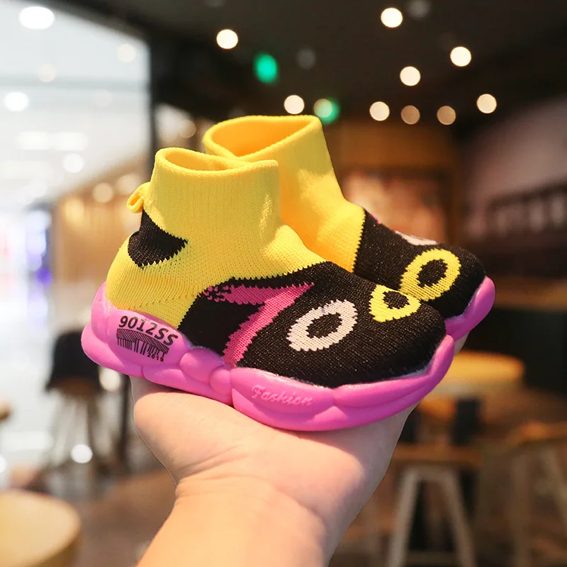 Knitted Breathable Children's Sports Shoes for Boys and Girls Running Shoes Socks Casual Shoes
Knitted Breathable Children's Sports Shoes for Boys and Girls Running Shoes Socks Casual Shoes