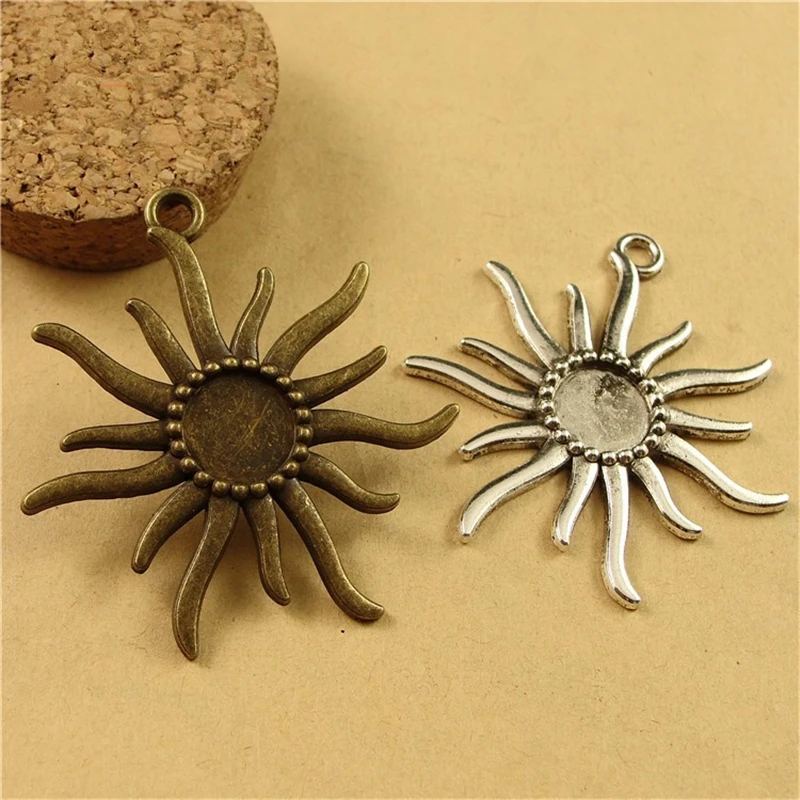 RONGQING 30pcs/lot Vintage Sun Shaped Round Cabochon Bases 12mm Inner Size Necklace Pendant DIY Cameo Setting
RONGQING 30pcs/lot Vintage Sun Shaped Round Cabochon Bases 12mm Inner Size Necklace Pendant DIY Cameo Setting