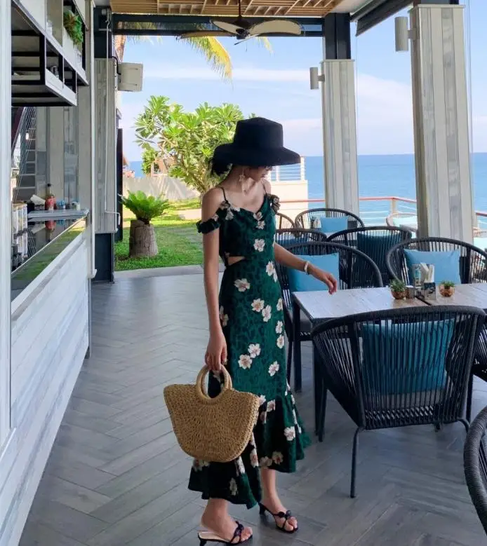 Green Floral Print Off Shoulder Mid-Calf Dress Spaghetti Strap Slim Summer Dress Women Party Vacation Casual Sundress
Green Floral Print Off Shoulder Mid-Calf Dress Spaghetti Strap Slim Summer Dress Women Party Vacation Casual Sundress