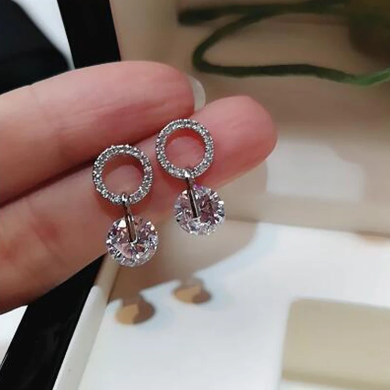 Shiny Zircon Geometric Dangle Earrings For Women Girls Sweet Rhinestone Circle Pendent Drop Earrings High Quality Jewelry
Shiny Zircon Geometric Dangle Earrings For Women Girls Sweet Rhinestone Circle Pendent Drop Earrings High Quality Jewelry