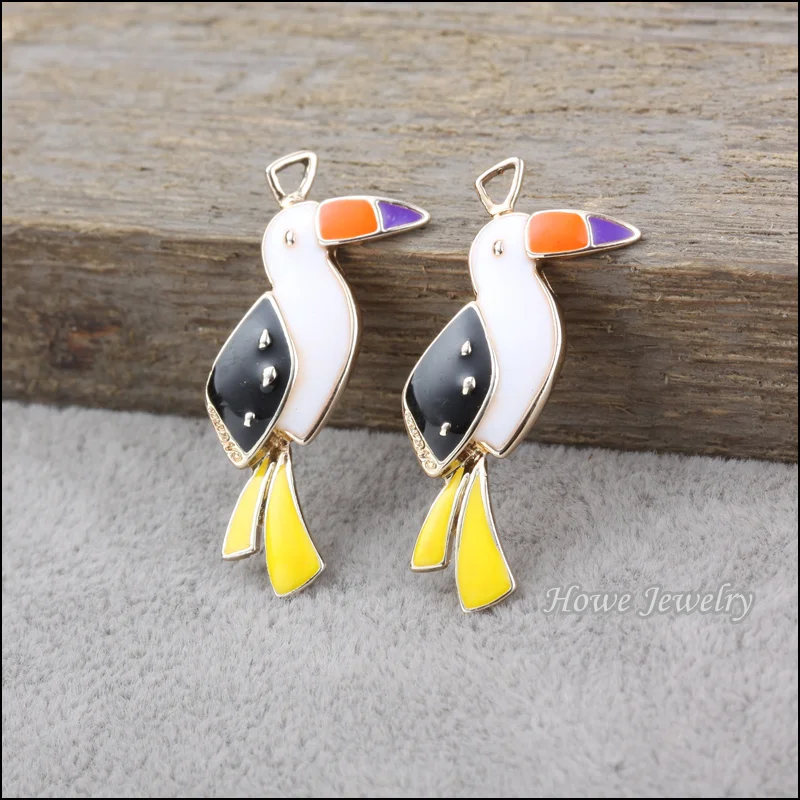 Wholesale 20 pcs/lot Enamel Alloy UV Gold-color Jewelry Parrot Pendants charms for bracelet necklace DIY jewelry making 80117
Wholesale 20 pcs/lot Enamel Alloy UV Gold-color Jewelry Parrot Pendants charms for bracelet necklace DIY jewelry making 80117