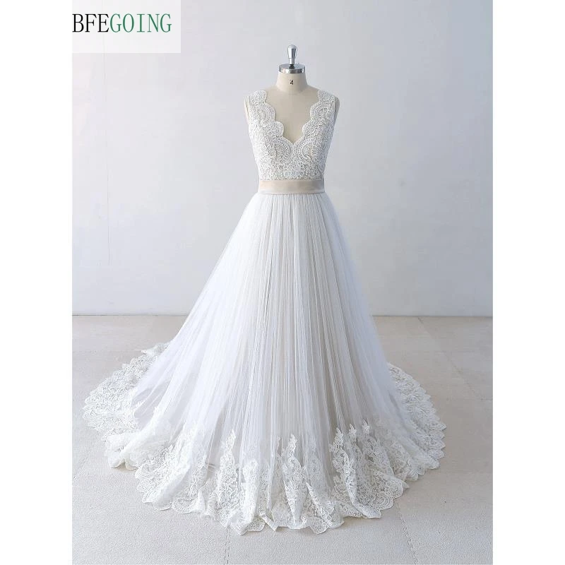 Ivory Lace Appliques Satin V-Neck Floor-Length A-line Wedding dresses Chapel Train Bridal gown Custom made
Ivory Lace Appliques Satin V-Neck Floor-Length A-line Wedding dresses Chapel Train Bridal gown Custom made