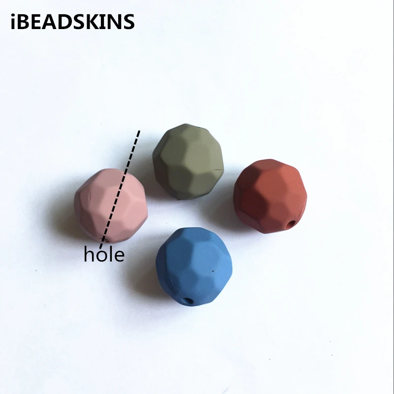 New arrival! 23x22mm 50pcs/lot mix color Faceted Matte Rubber effect beads for jewelry DIY making( desgin as shown)
New arrival! 23x22mm 50pcs/lot mix color Faceted Matte Rubber effect beads for jewelry DIY making( desgin as shown)
