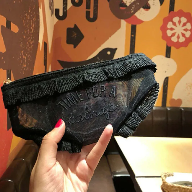BENVICHED Woman Cosmetic Bag 2019 sexy lace Makeup Bag Travel Toiletry Wash Pouch Fashion Portable Toothbrush Organizer c497
BENVICHED Woman Cosmetic Bag 2019 sexy lace Makeup Bag Travel Toiletry Wash Pouch Fashion Portable Toothbrush Organizer c497