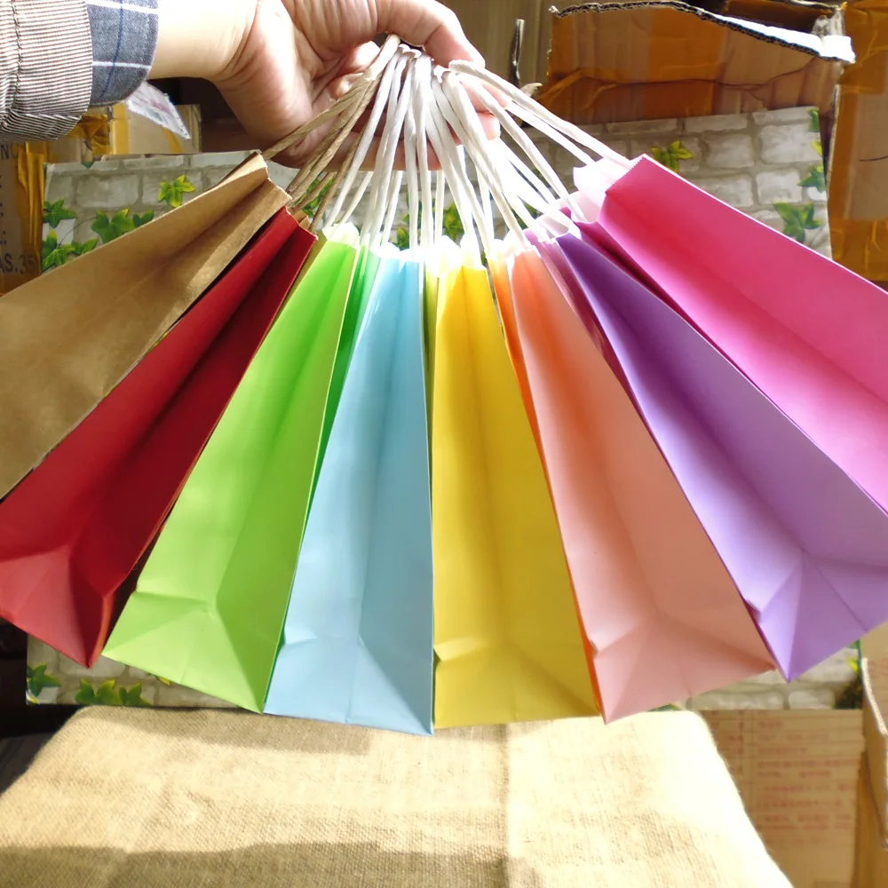 2pcs 21x13x8cm 10Solid Colors Kraft Paper Bags with Handles Wedding Birthday Party Favor Cookie Candy Packing Bag Food Packaging
2pcs 21x13x8cm 10Solid Colors Kraft Paper Bags with Handles Wedding Birthday Party Favor Cookie Candy Packing Bag Food Packaging