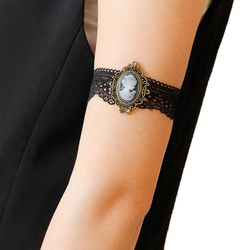 Women Bracelet Victorian Queen Head Relif Goddess Cameo Elastic Black Lace Gothic Dance Party Arm Band Armlet Armband Bracelets
Women Bracelet Victorian Queen Head Relif Goddess Cameo Elastic Black Lace Gothic Dance Party Arm Band Armlet Armband Bracelets