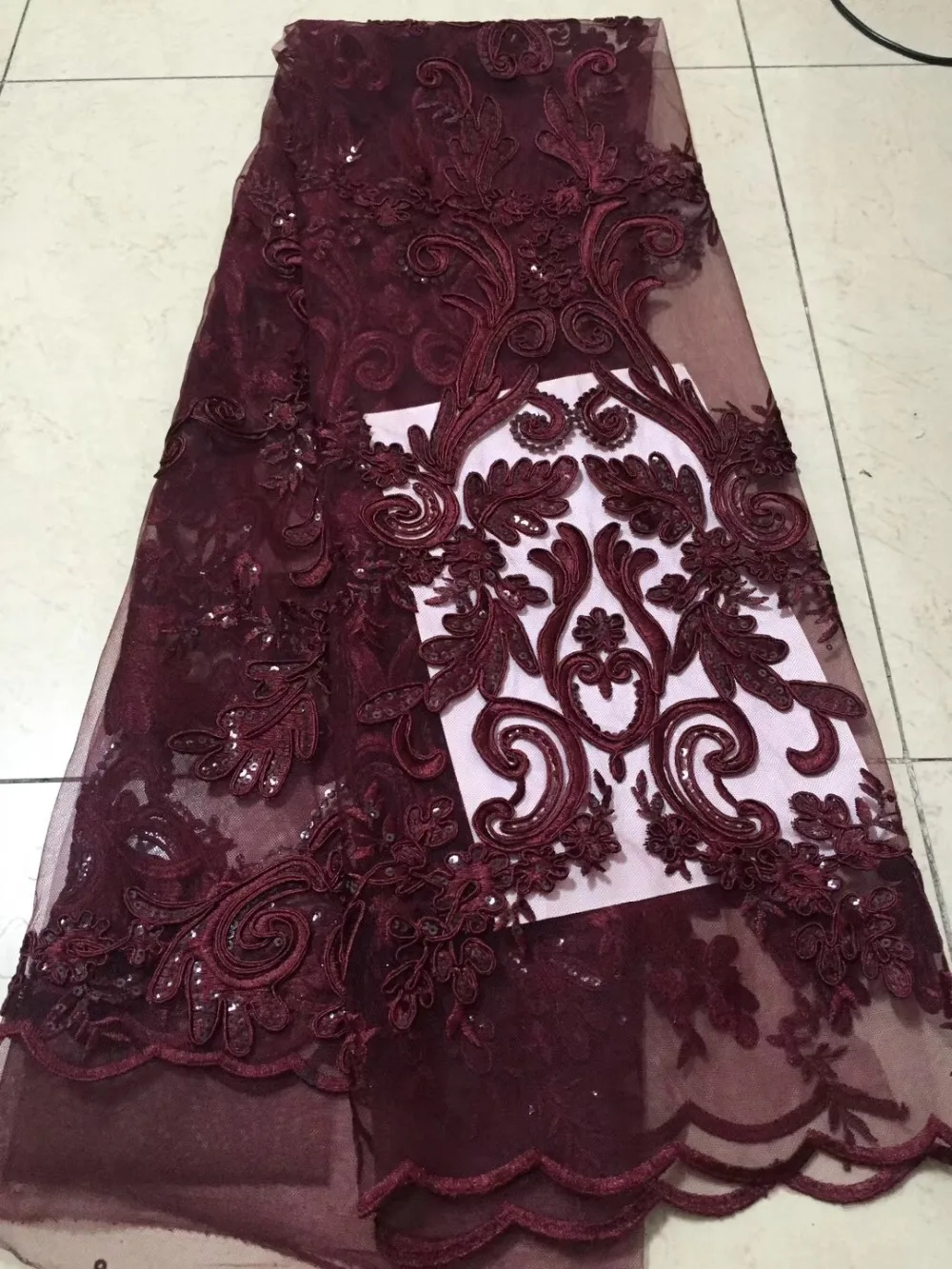 2018 New Nigerian premium lace fabric, African French tulle lace fabric with sequins
2018 New Nigerian premium lace fabric, African French tulle lace fabric with sequins