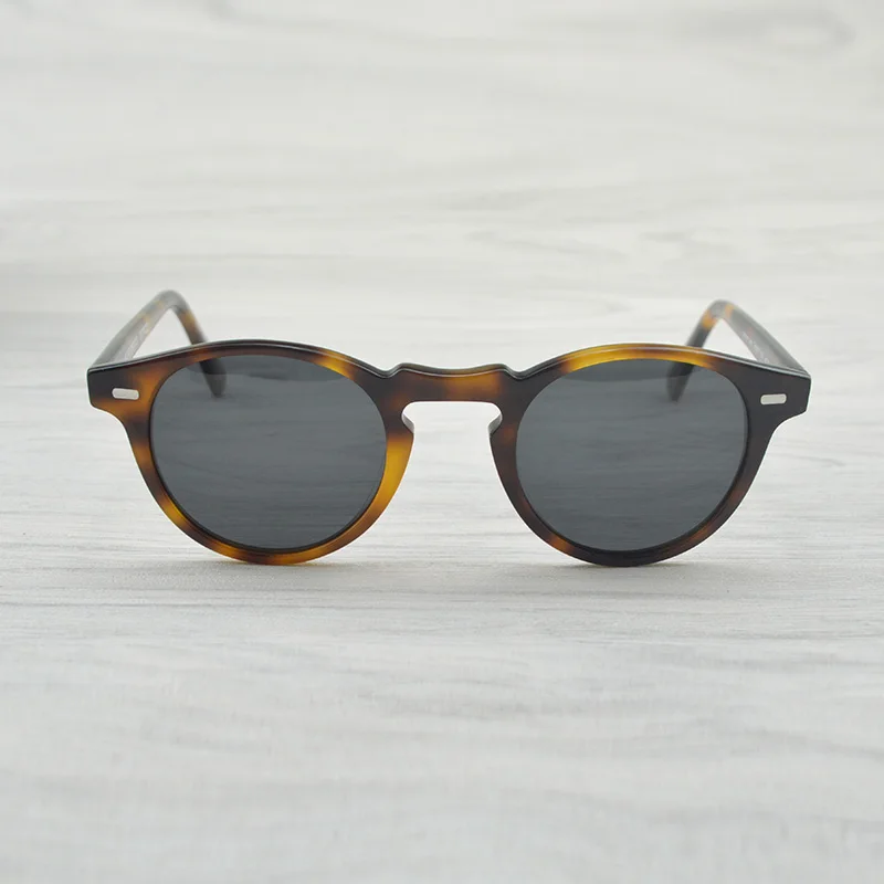 Gregory Peck Brand Designer sunglass men Vintage Polarized sunglasses women Famous brand OV5186 UV400 LENSES retro Sun glasses
Gregory Peck Brand Designer sunglass men Vintage Polarized sunglasses women Famous brand OV5186 UV400 LENSES retro Sun glasses