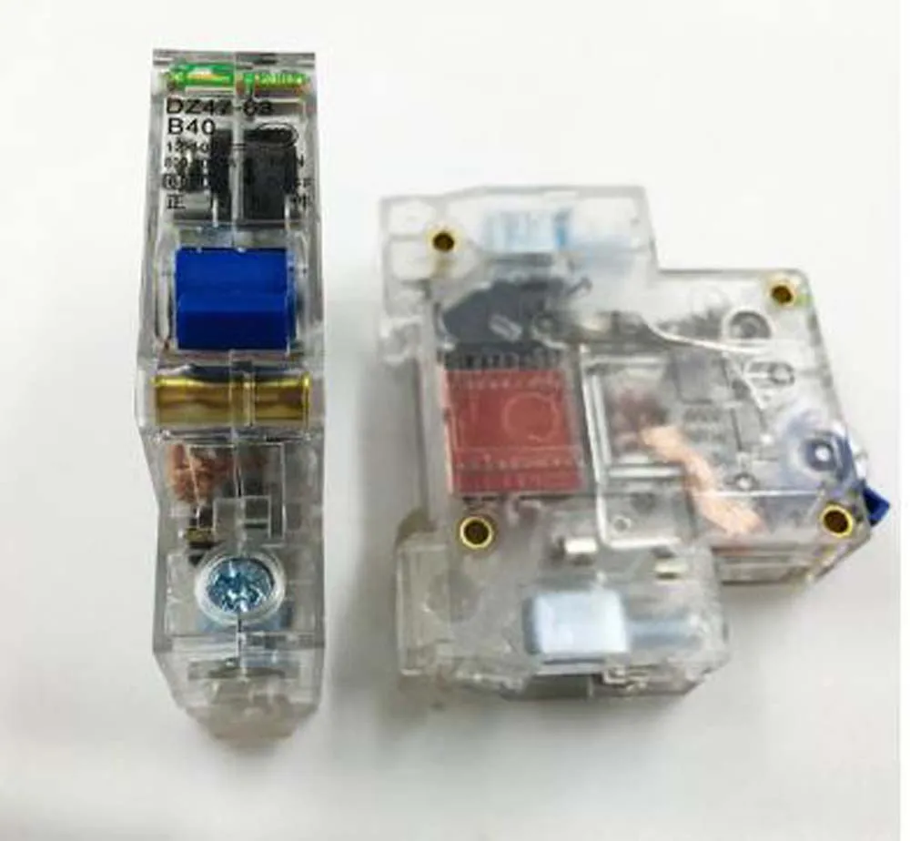 1 piece Electric vehicle Air Switch 12V-100V Copper Transparent 63A Power Protection Circuit Breaker
1 piece Electric vehicle Air Switch 12V-100V Copper Transparent 63A Power Protection Circuit Breaker