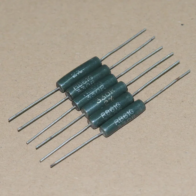 Original new 100% UK import ceramic wire wound resistor RB61G 5W 330R 330Ohm 2% (Inductor)
Original new 100% UK import ceramic wire wound resistor RB61G 5W 330R 330Ohm 2% (Inductor)