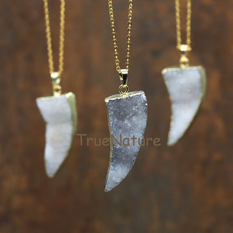 Wholesale Crystal Quartz Druzy Cluster Pendant Gold Color Horn Charm Necklace Chains In 16-32 Inch NM5840
Wholesale Crystal Quartz Druzy Cluster Pendant Gold Color Horn Charm Necklace Chains In 16-32 Inch NM5840