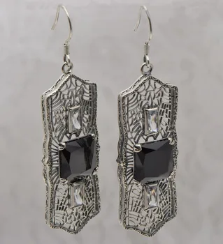 The silver earrings literary charm fashion European women zirconium retro 925 sterling silver black earrings
The silver earrings literary charm fashion European women zirconium retro 925 sterling silver black earrings