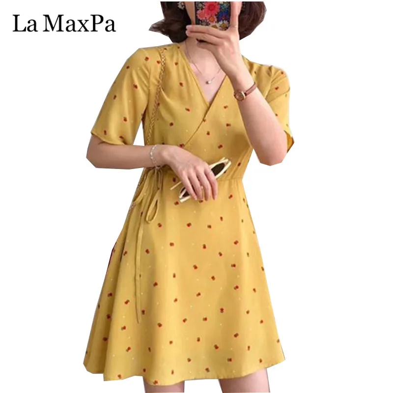 New Summer 4XL Plus Size Dresses For Women retro print V neck Slim Waist Chiffon Dresses Female Vestidos loose casual belt dress
New Summer 4XL Plus Size Dresses For Women retro print V neck Slim Waist Chiffon Dresses Female Vestidos loose casual belt dress