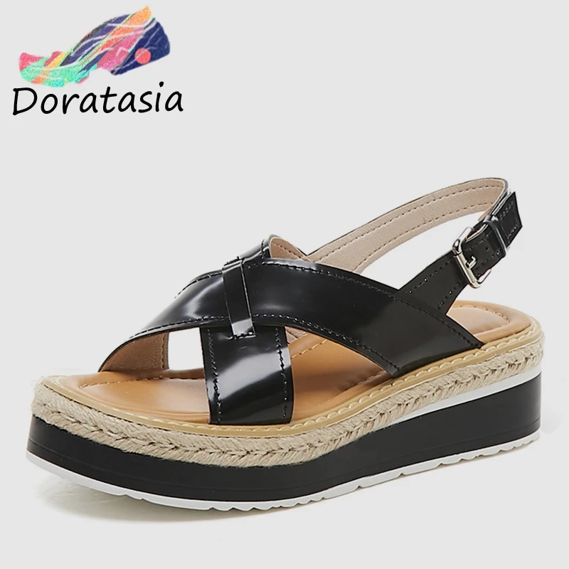 DORATASIA 2019 Brand New Consice Flat Platform Ladies Summer Sandals Women Genuine Leather Sandals Women Shoes Woman 
DORATASIA 2019 Brand New Consice Flat Platform Ladies Summer Sandals Women Genuine Leather Sandals Women Shoes Woman