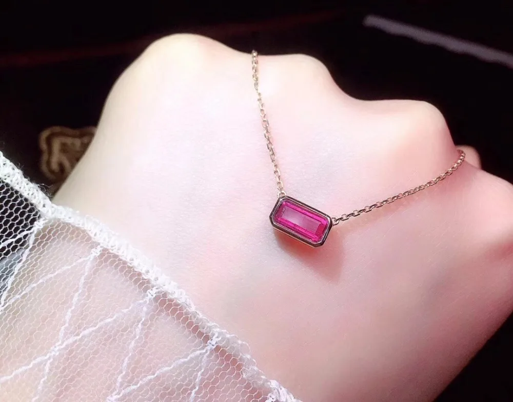 Fine Jewelry High Chic Square 100% Natural Red Tourmaline Gemstone Pendant Vintage Torques Pendants Neckalces for Women
Fine Jewelry High Chic Square 100% Natural Red Tourmaline Gemstone Pendant Vintage Torques Pendants Neckalces for Women