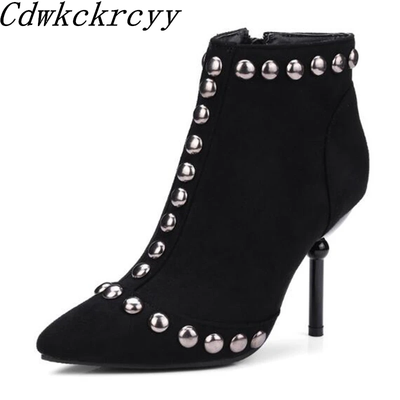 Autumn and winter New style fashion black sexy rivet Cusp High-heeled Short boots Comfortable Cashmere Keep warm Women Boots
Autumn and winter New style fashion black sexy rivet Cusp High-heeled Short boots Comfortable Cashmere Keep warm Women Boots