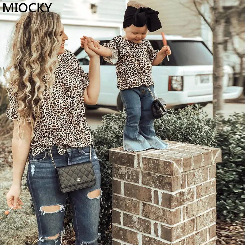 NASHAKAITE-Mother-and-Daughter-Clothes-Short-T-shirts-Ruffles-Leopard-Print-Tops-Family-Matching-Clothes-Mommy (1)