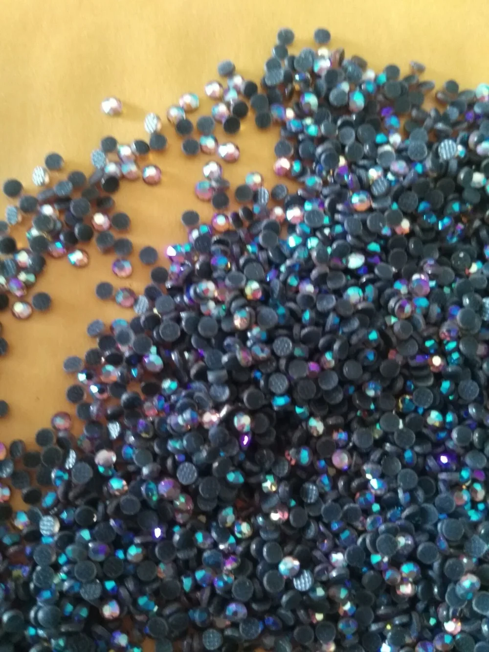 1000pcs/lot 3D Nail Art Tips SS6 2mmBLack AB Resin Crystal Flat back Rhinestone Decoration Nails Use Glue, NRM0115245333
1000pcs/lot 3D Nail Art Tips SS6 2mmBLack AB Resin Crystal Flat back Rhinestone Decoration Nails Use Glue, NRM0115245333