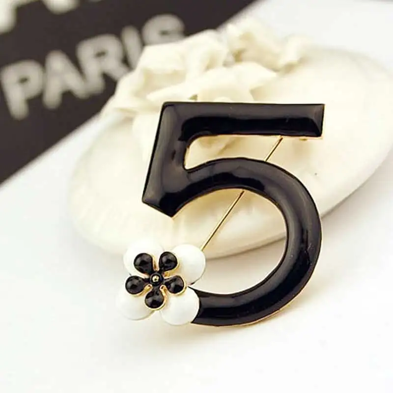 Small Fragrant Camellia Brooch For Women Brand Jewelry 5 Number Flower Shape Broach Brooches Lapel Pin Collar Clips Broche
Small Fragrant Camellia Brooch For Women Brand Jewelry 5 Number Flower Shape Broach Brooches Lapel Pin Collar Clips Broche