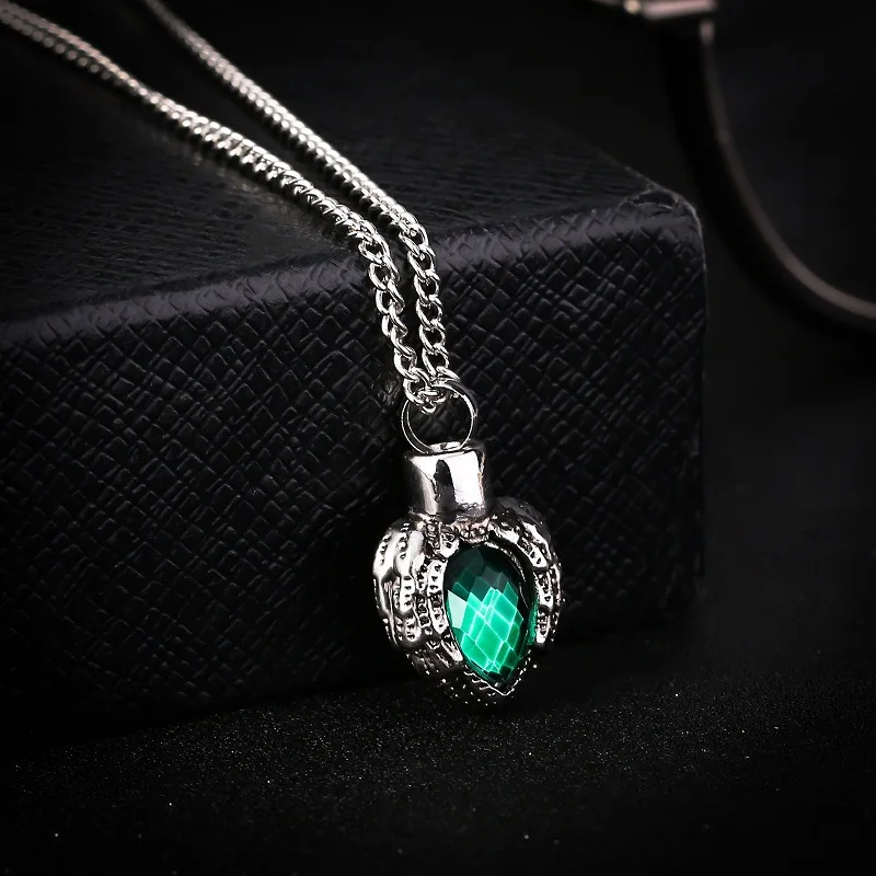 Fashion love Heart crystal Cremation Bone Ashes urn Charms Pendant necklace Vintage Memorial Necklace jewelry for woman men
Fashion love Heart crystal Cremation Bone Ashes urn Charms Pendant necklace Vintage Memorial Necklace jewelry for woman men